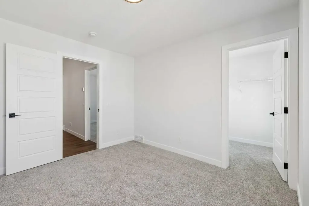 83 Creekstone Common SW Calgary AB T2X6H7
