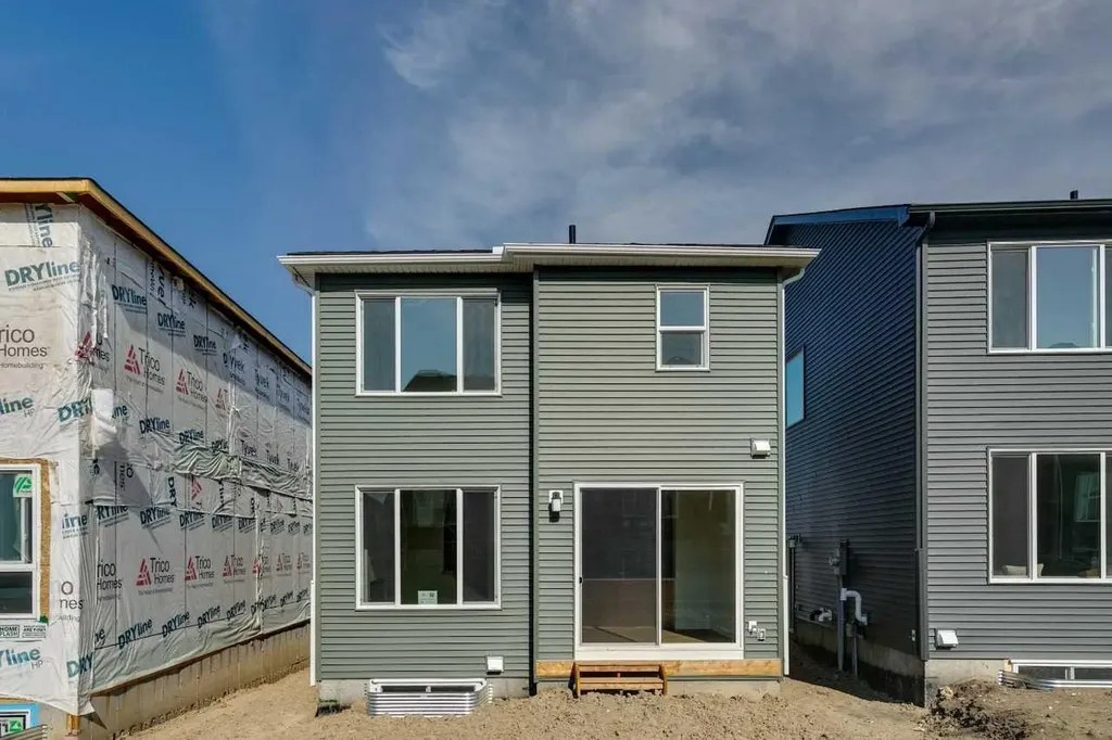 83 Creekstone Common SW Calgary AB T2X6H7