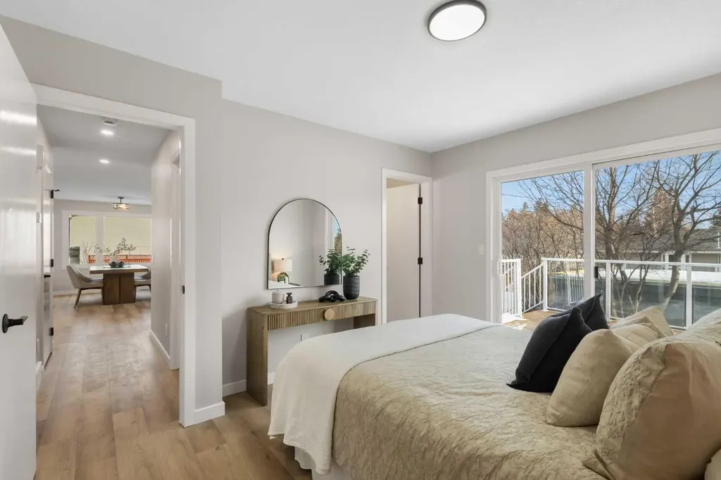 198 Silver Brook Road NW Calgary AB T3B 3J1