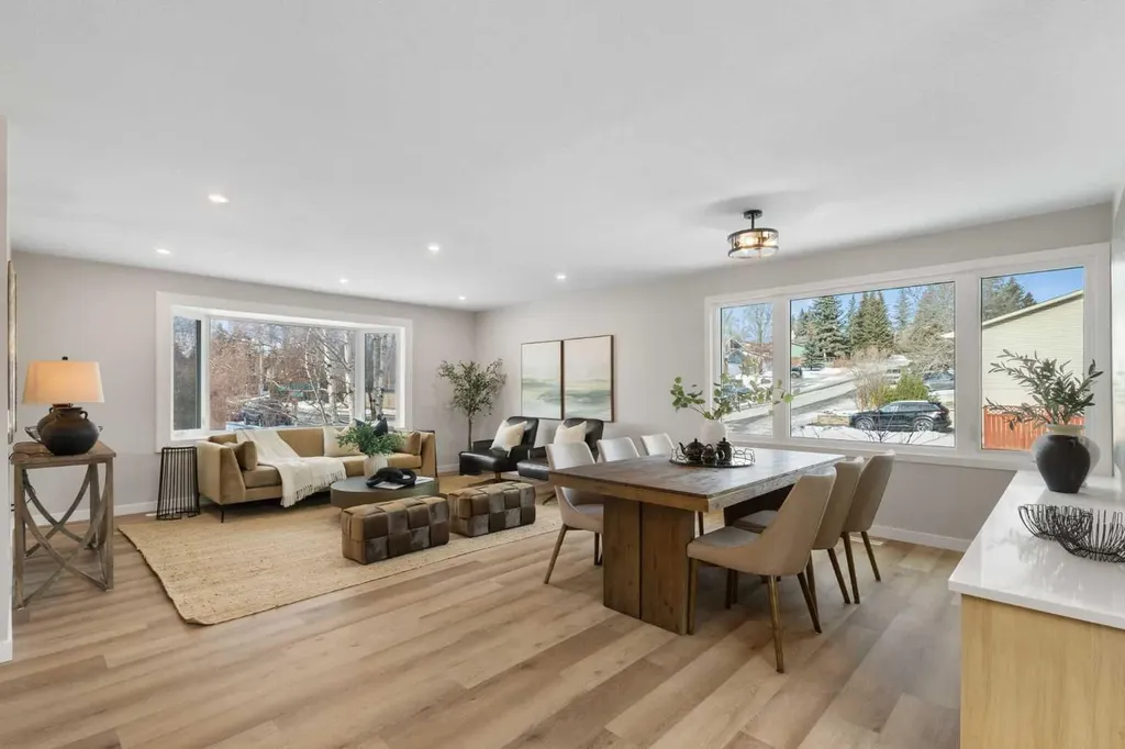 198 Silver Brook Road NW Calgary AB T3B 3J1