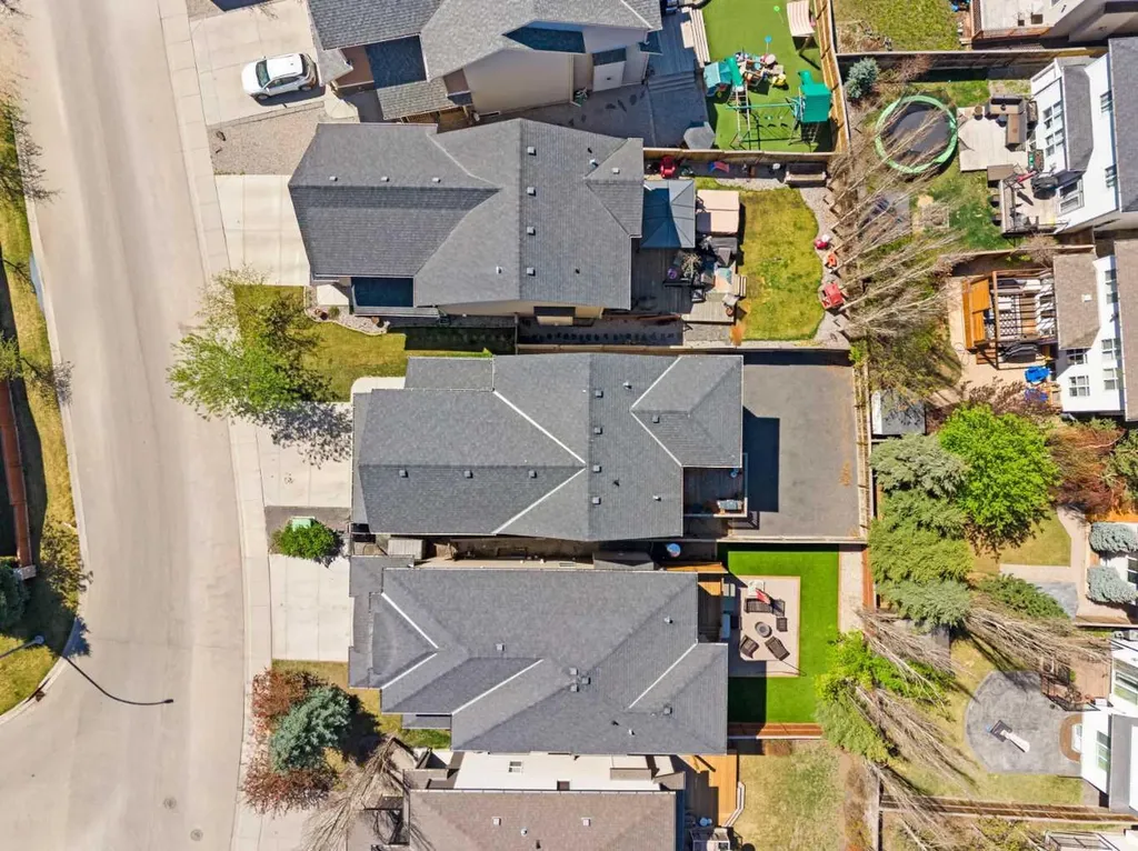16 Cranarch Grove SE Calgary AB T3M 0V5