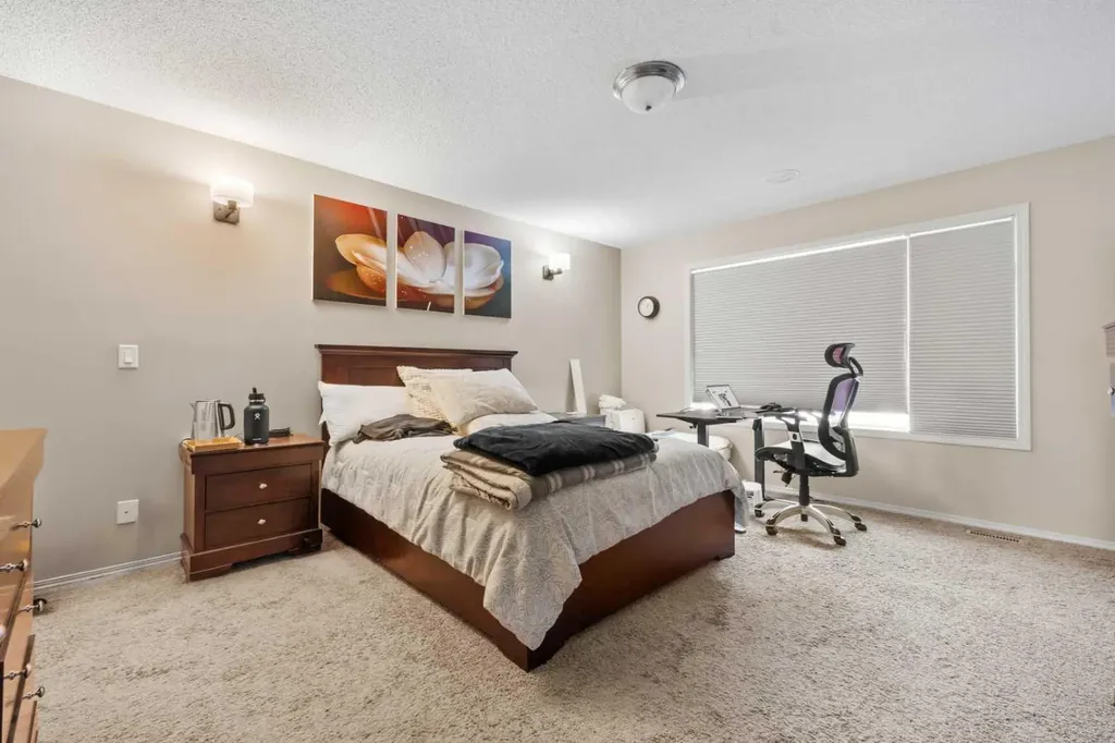 16 Cranarch Grove SE Calgary AB T3M 0V5