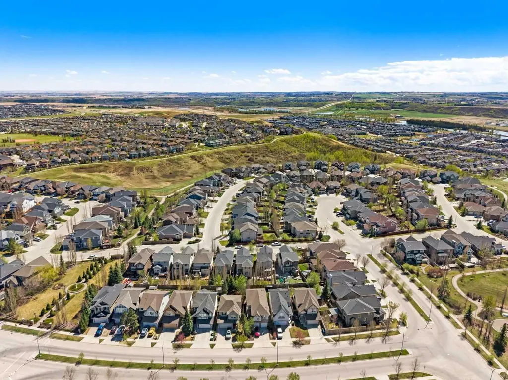 16 Cranarch Grove SE Calgary AB T3M 0V5
