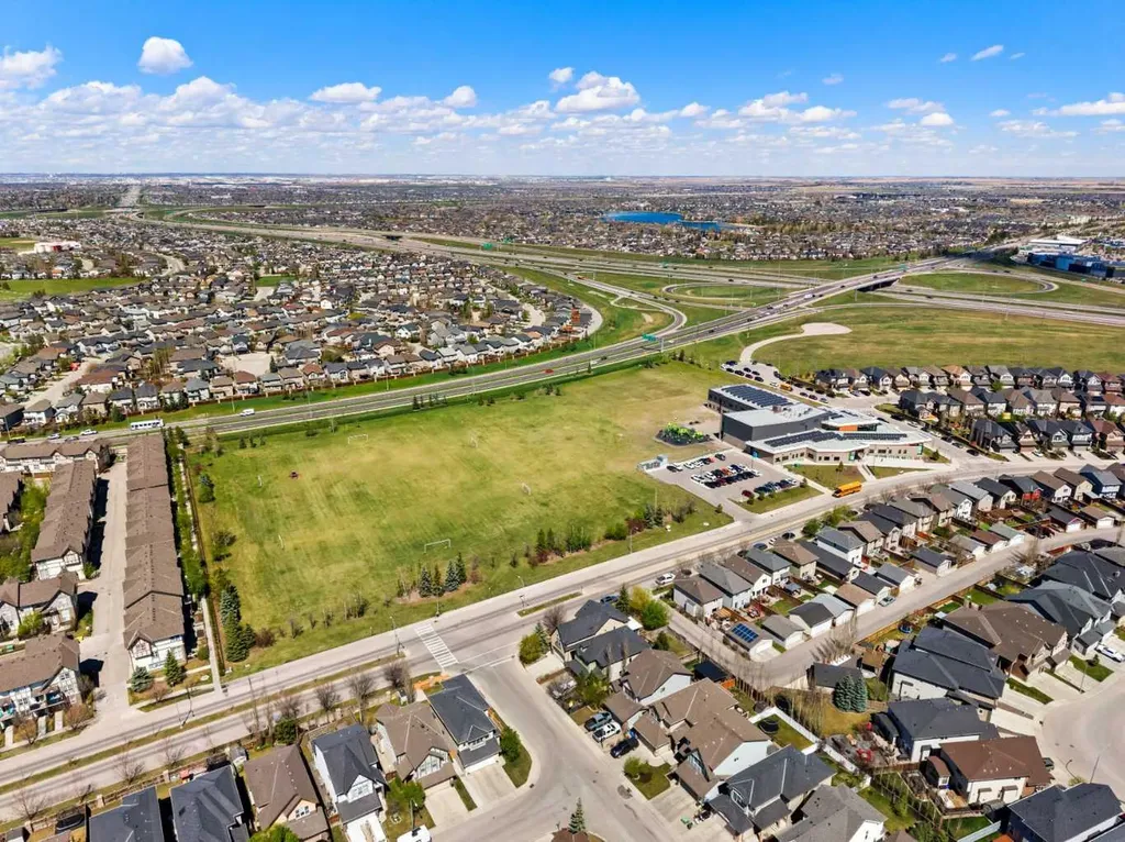 16 Cranarch Grove SE Calgary AB T3M 0V5