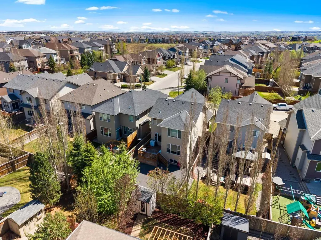 16 Cranarch Grove SE Calgary AB T3M 0V5