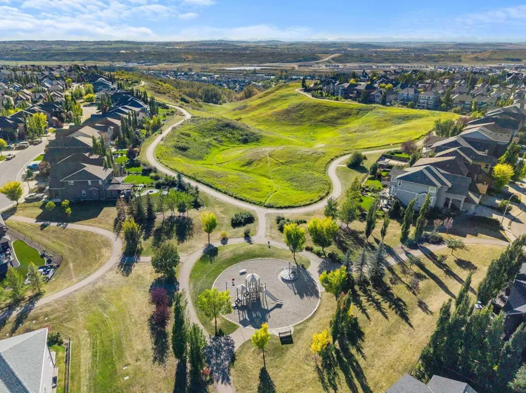 16 Cranarch Grove SE Calgary AB T3M 0V5