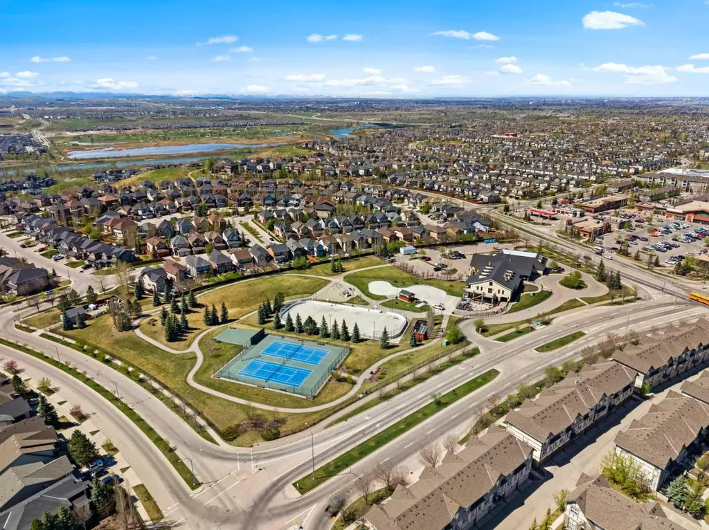 16 Cranarch Grove SE Calgary AB T3M 0V5