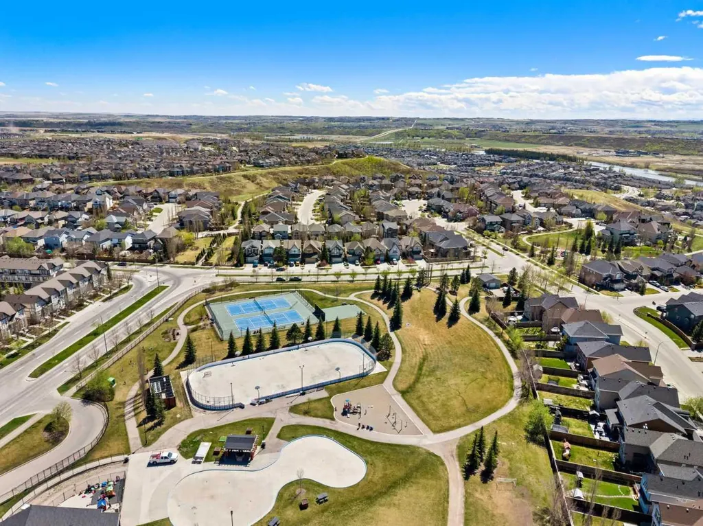 16 Cranarch Grove SE Calgary AB T3M 0V5