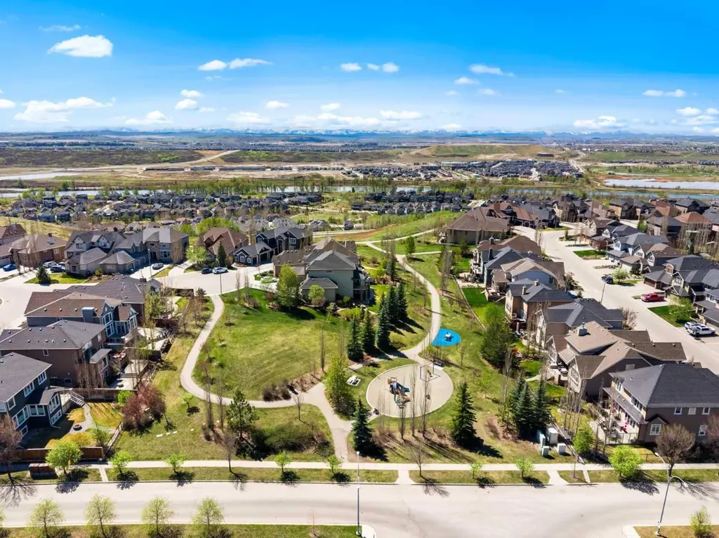 16 Cranarch Grove SE Calgary AB T3M 0V5
