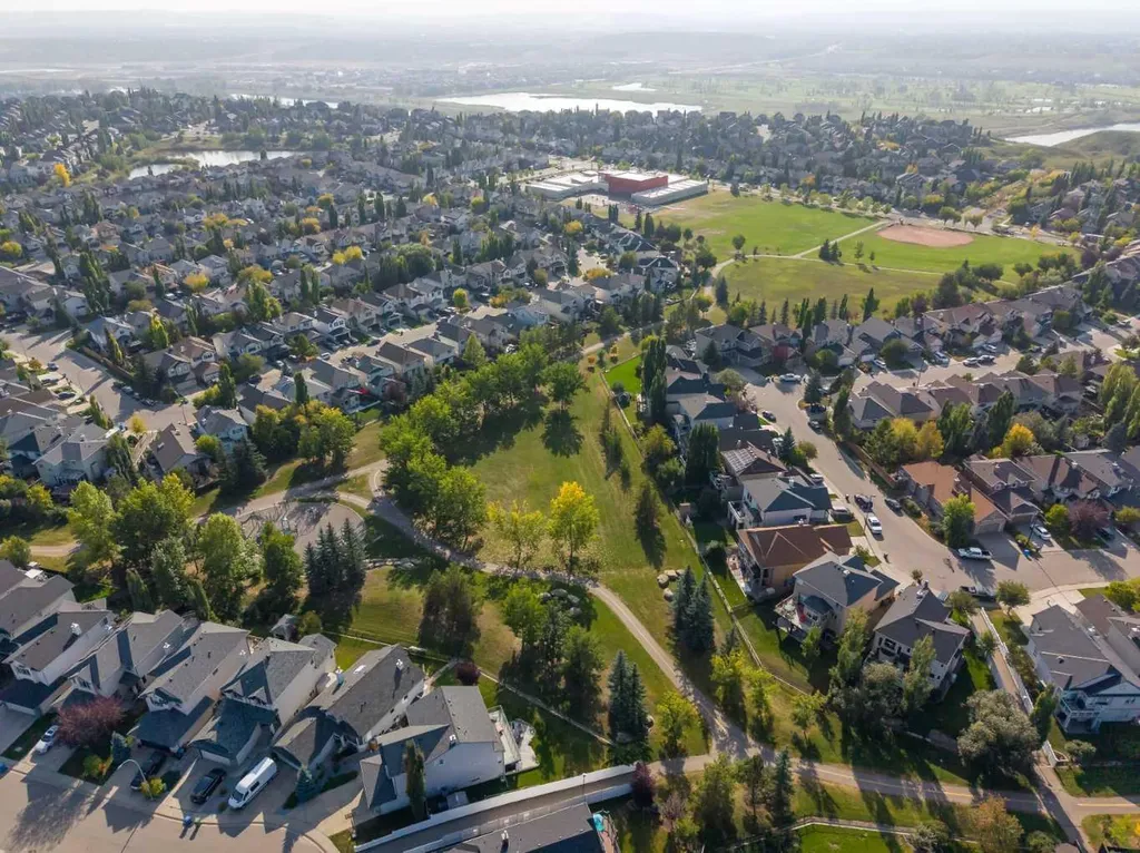 16 Cranarch Grove SE Calgary AB T3M 0V5