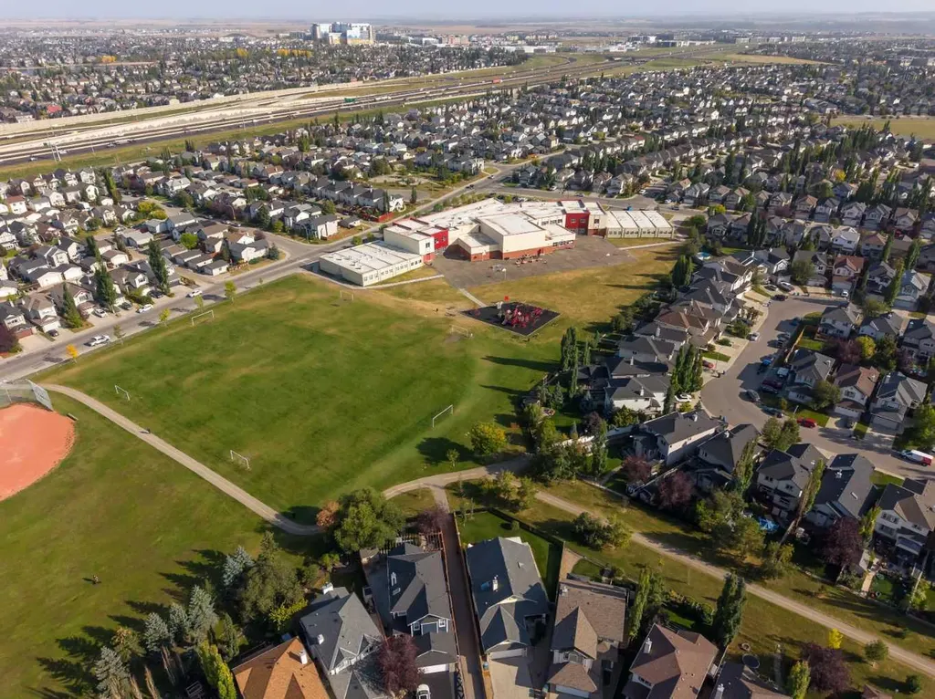 16 Cranarch Grove SE Calgary AB T3M 0V5