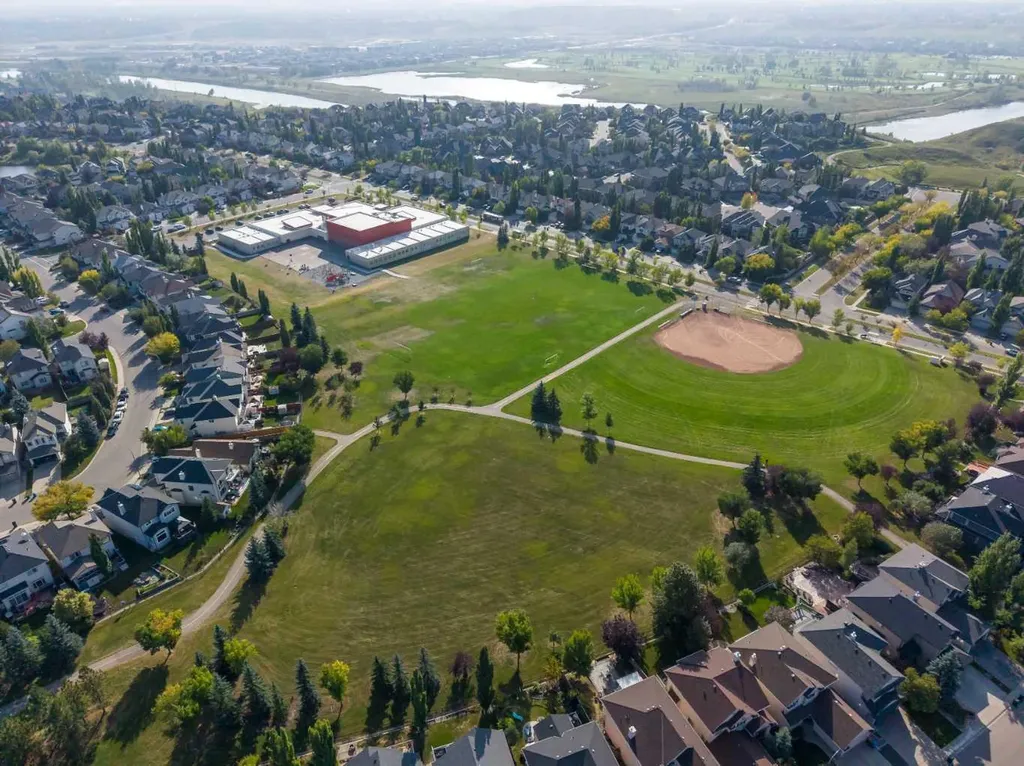 16 Cranarch Grove SE Calgary AB T3M 0V5