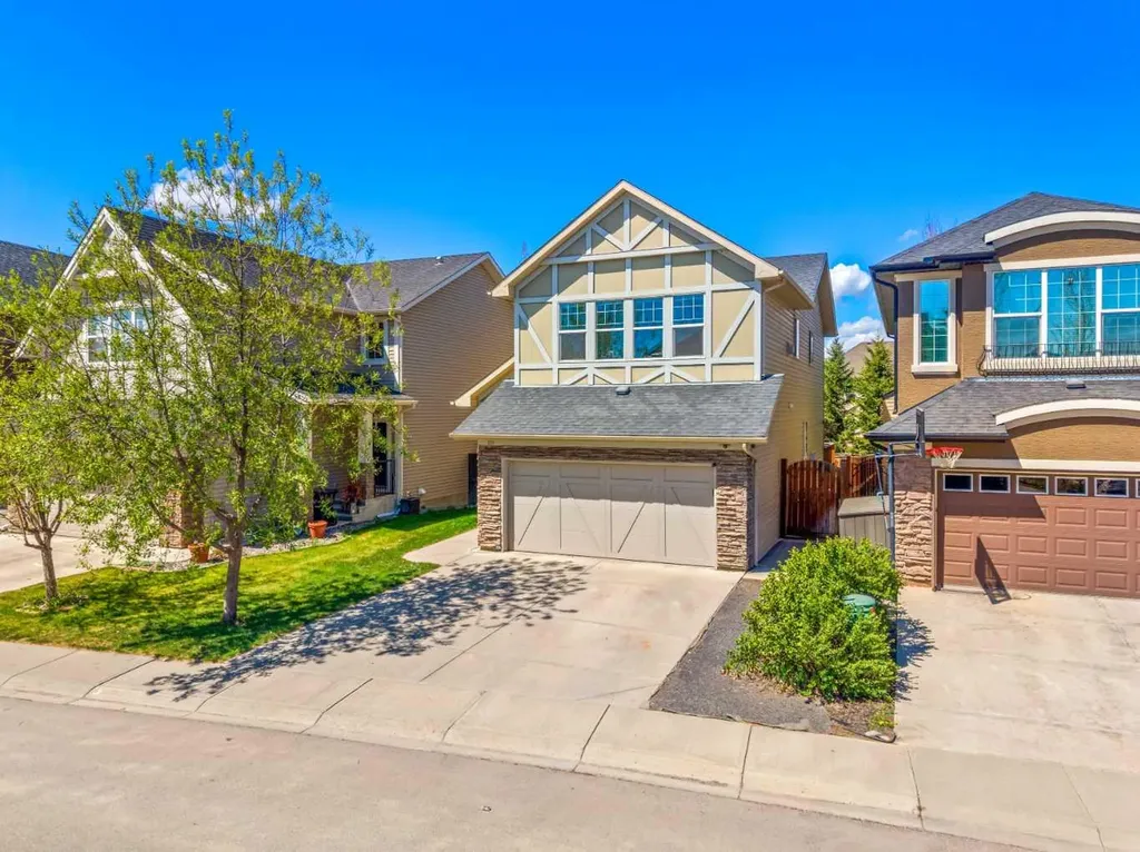 16 Cranarch Grove SE Calgary AB T3M 0V5