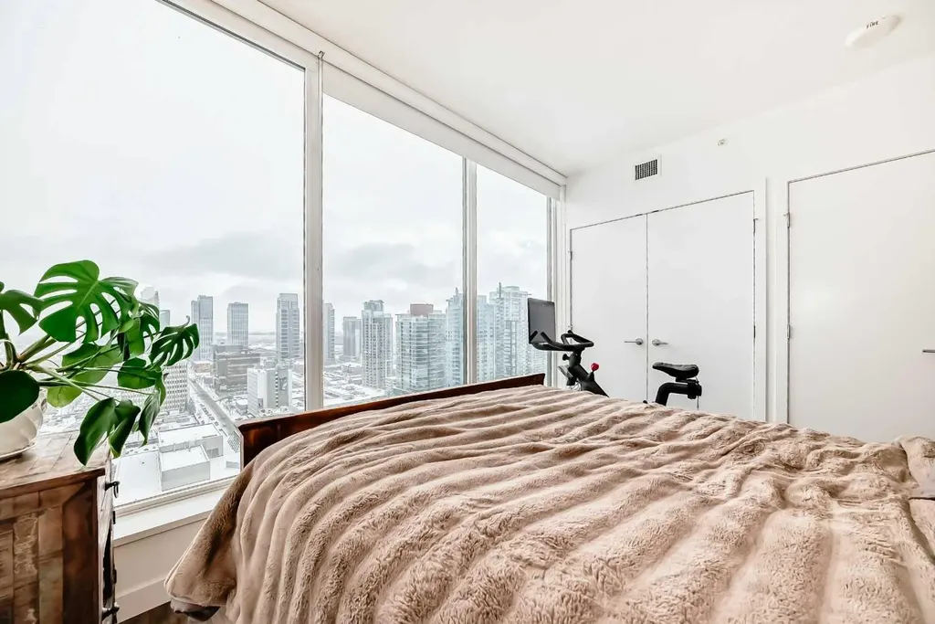 310 12 Avenue SW Calgary AB T2R 1B5