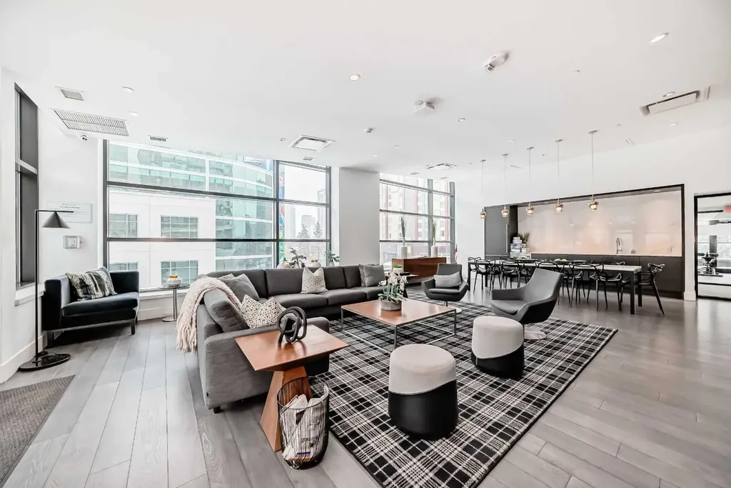 310 12 Avenue SW Calgary AB T2R 1B5