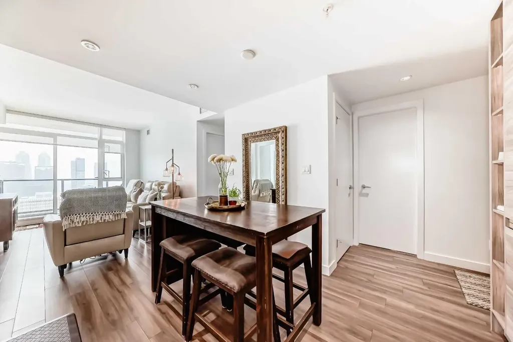 310 12 Avenue SW Calgary AB T2R 1B5