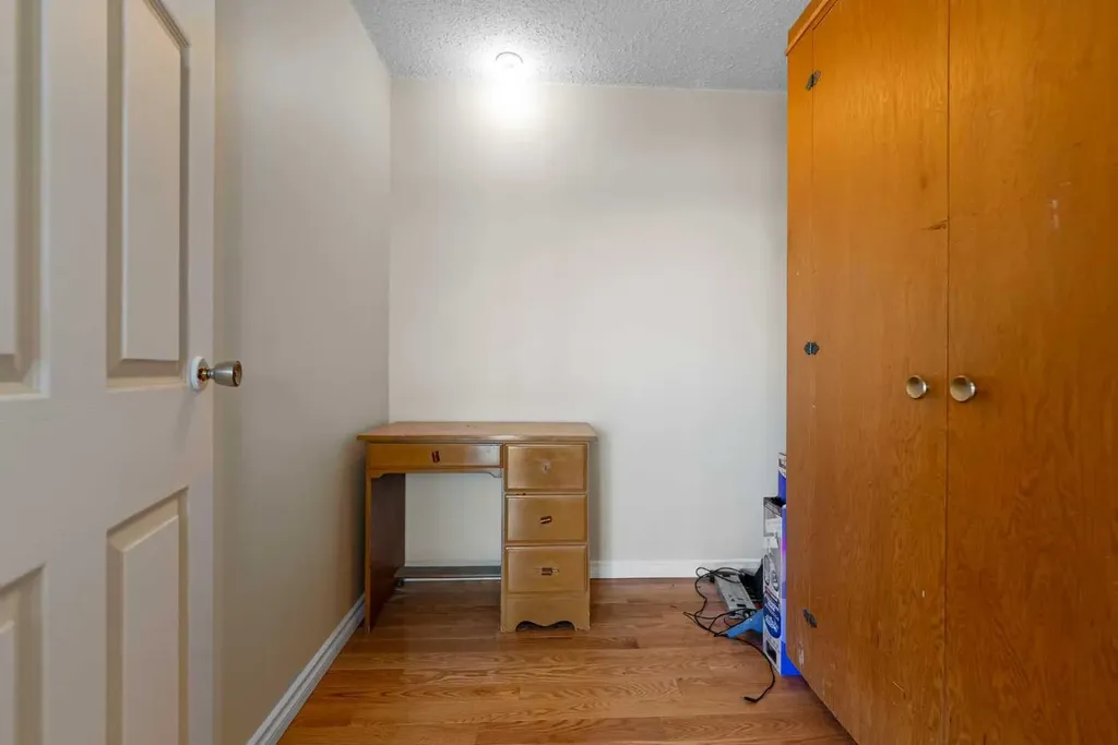 325 Minnewaukan Road Tillicum Beach AB T4V 2m9
