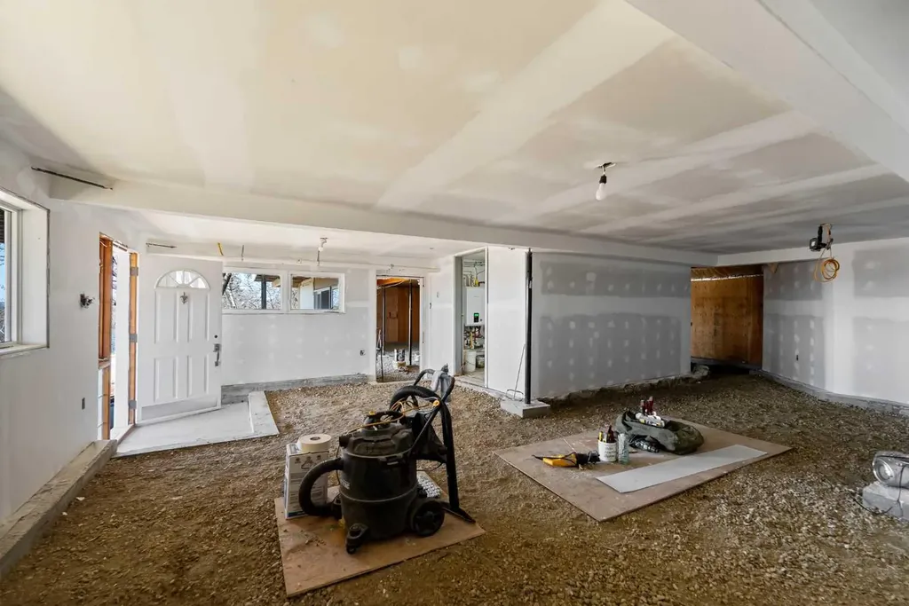 325 Minnewaukan Road Tillicum Beach AB T4V 2m9