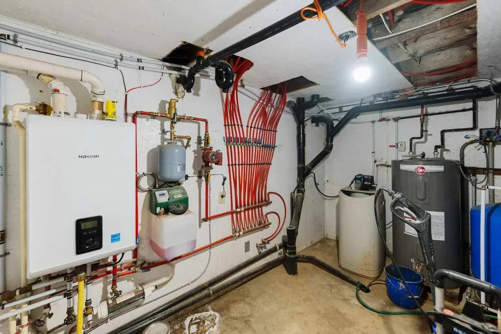325 Minnewaukan Road Tillicum Beach AB T4V 2m9