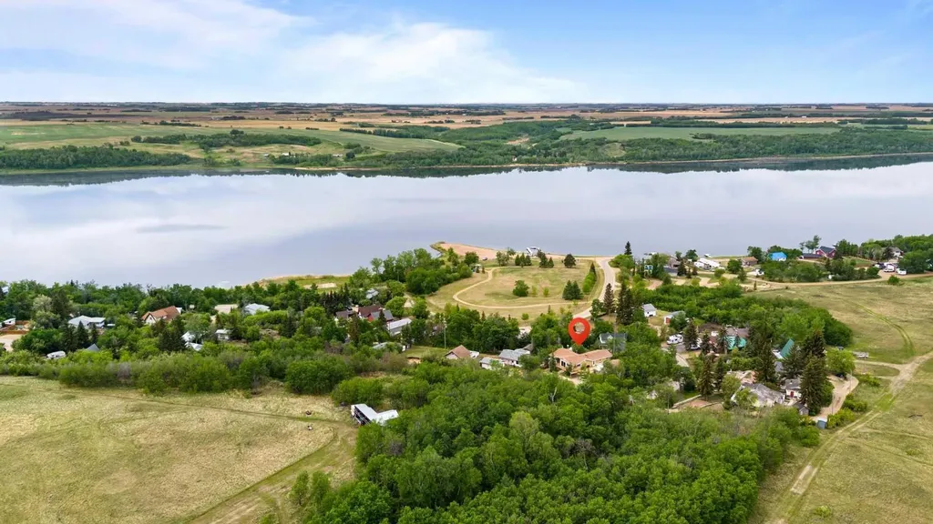325 Minnewaukan Road Tillicum Beach AB T4V 2m9