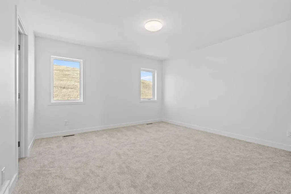 1135 Fowler Road SW Airdrie AB T4B 5M3