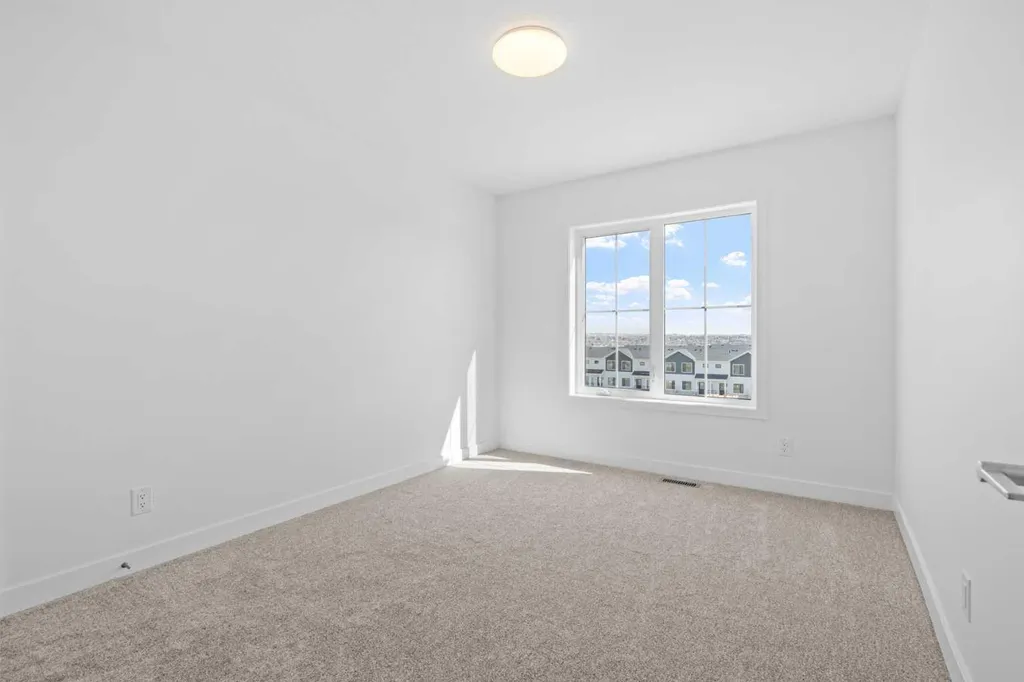 1135 Fowler Road SW Airdrie AB T4B 5M3
