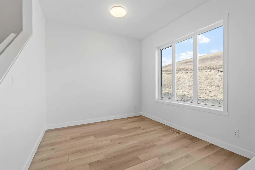 1135 Fowler Road SW Airdrie AB T4B 5M3