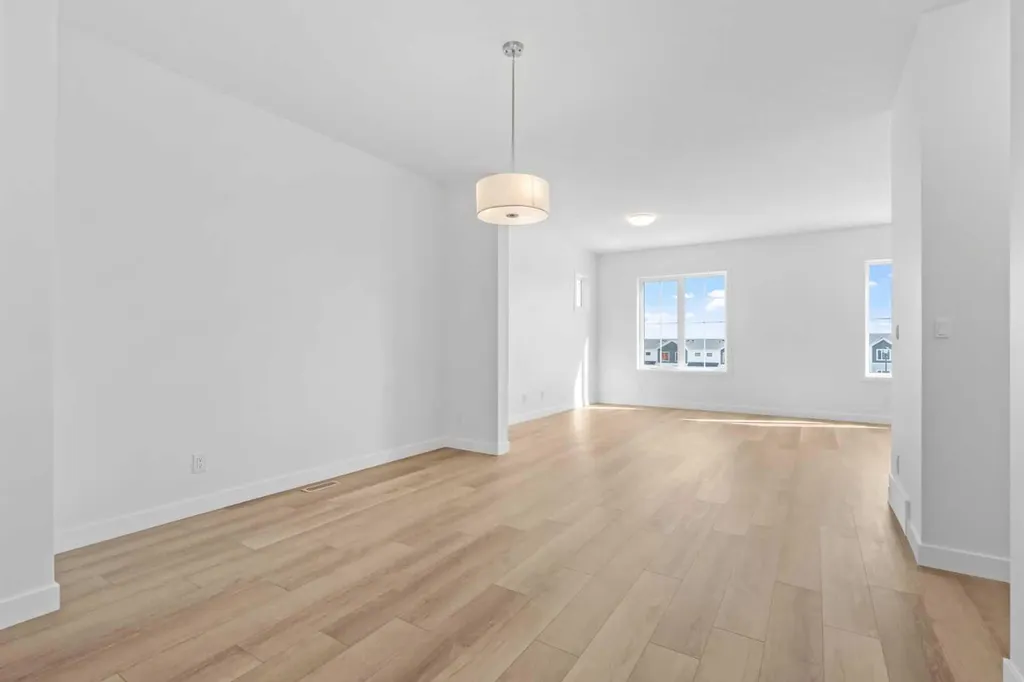 1135 Fowler Road SW Airdrie AB T4B 5M3