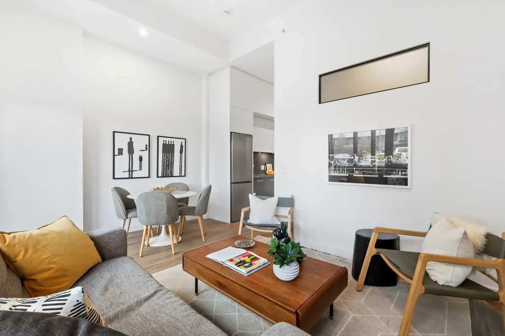 730 2 Avenue SW Calgary AB T2P 1R8