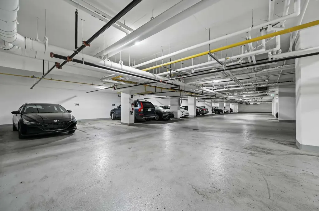 730 2 Avenue SW Calgary AB T2P 1R8