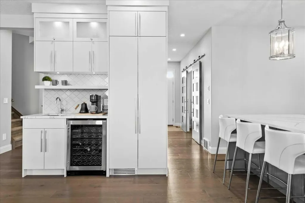 255 Gleneagles View Cochrane AB T4C 2H5