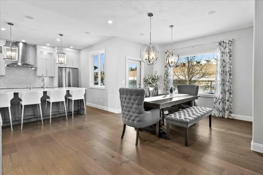 255 Gleneagles View Cochrane AB T4C 2H5