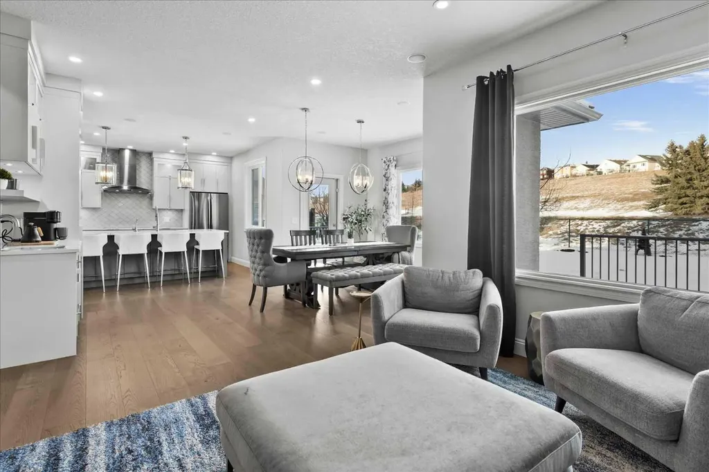 255 Gleneagles View Cochrane AB T4C 2H5