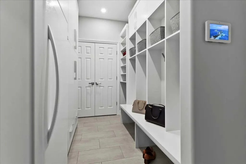255 Gleneagles View Cochrane AB T4C 2H5