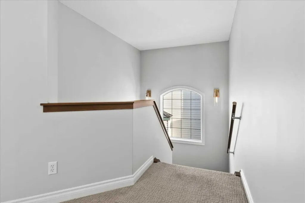 255 Gleneagles View Cochrane AB T4C 2H5
