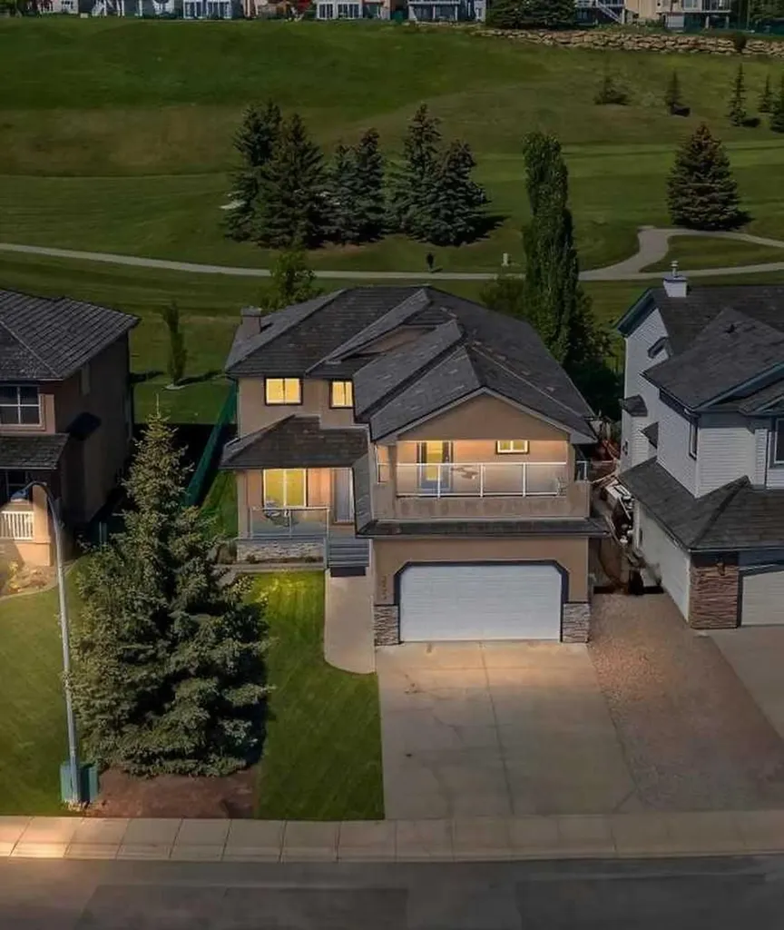 255 Gleneagles View Cochrane AB T4C 2H5