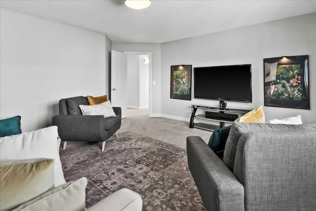255 Gleneagles View Cochrane AB T4C 2H5