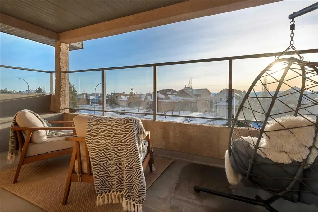 255 Gleneagles View Cochrane AB T4C 2H5