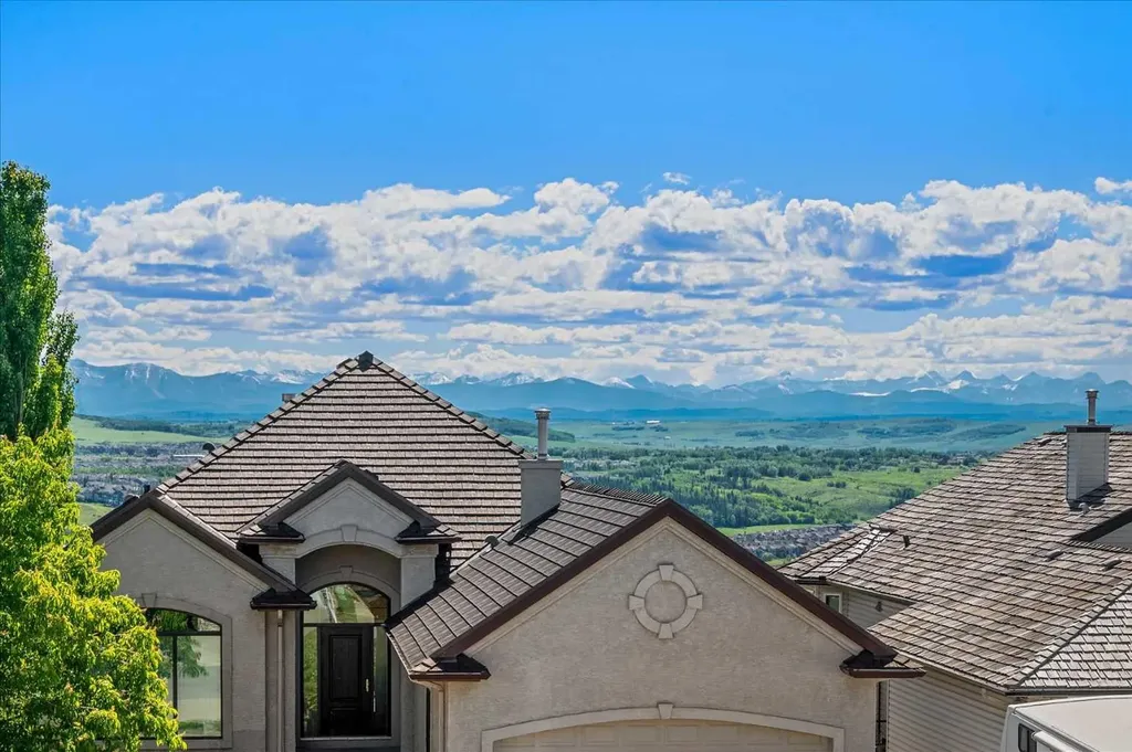 255 Gleneagles View Cochrane AB T4C 2H5