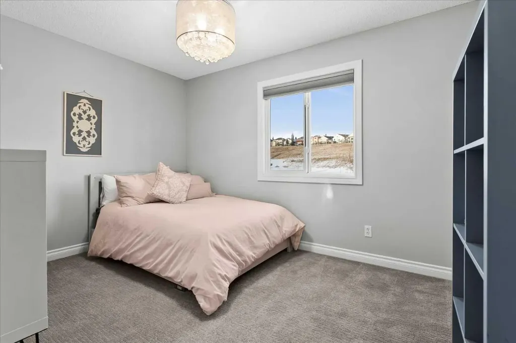 255 Gleneagles View Cochrane AB T4C 2H5