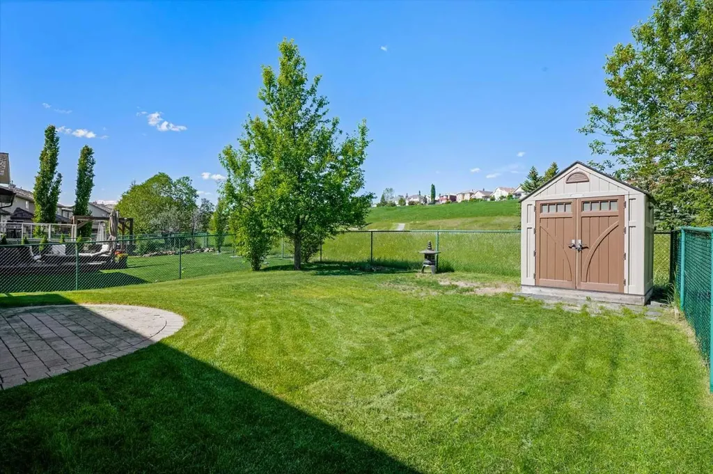 255 Gleneagles View Cochrane AB T4C 2H5