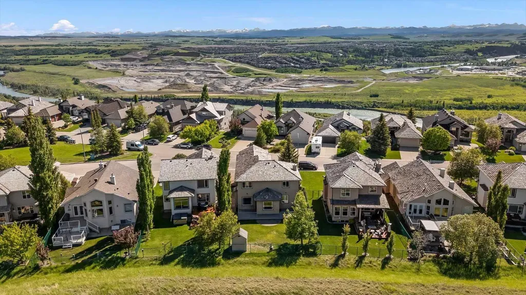 255 Gleneagles View Cochrane AB T4C 2H5