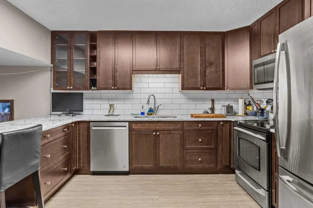 413 Marten Street Banff AB T1L 1G6