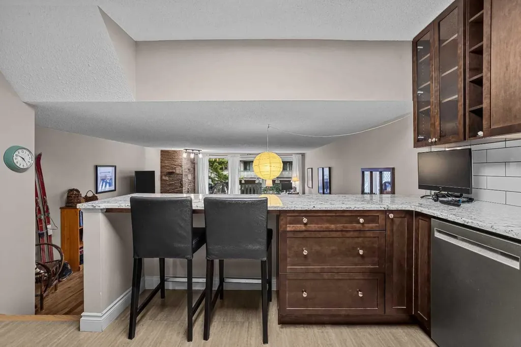 413 Marten Street Banff AB T1L 1G6