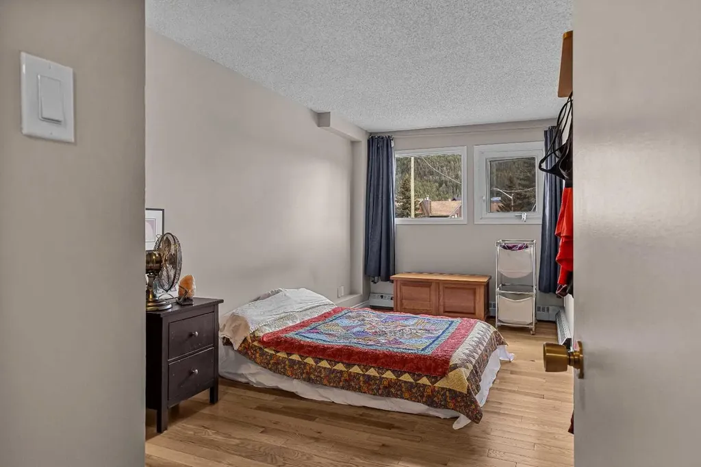 413 Marten Street Banff AB T1L 1G6