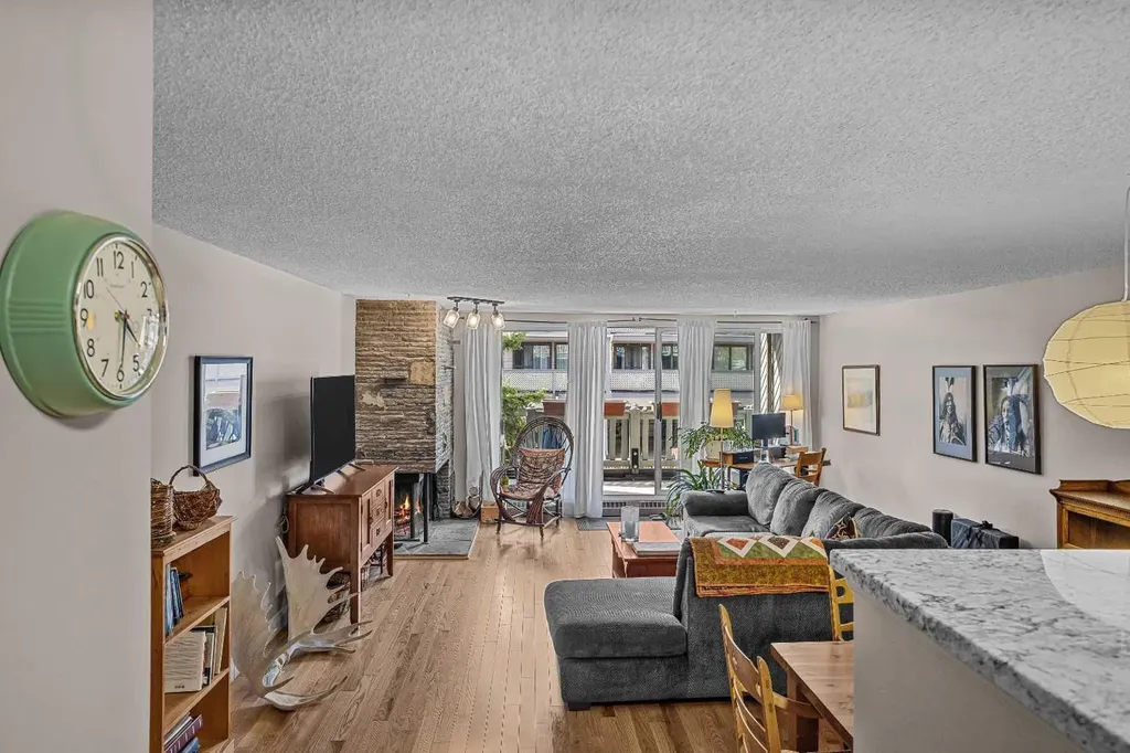 413 Marten Street Banff AB T1L 1G6