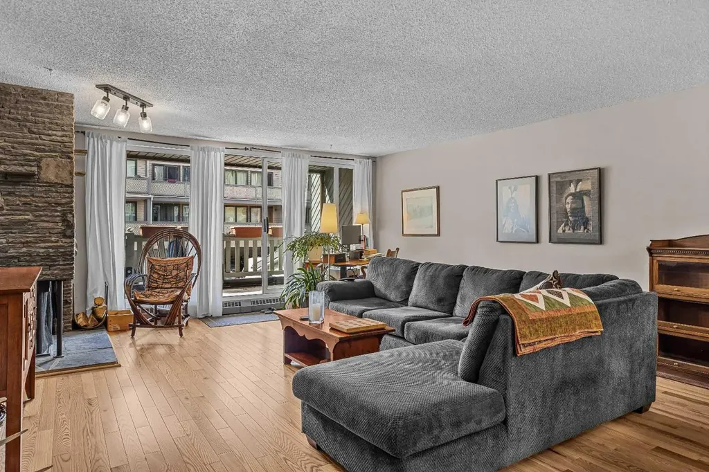 413 Marten Street Banff AB T1L 1G6
