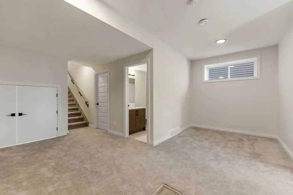 90 Homestead Circle NE Calgary AB T3J 5R6