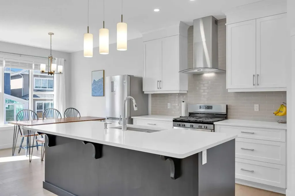 133 Arbour Lake Hill NW Calgary AB T3G 0G9