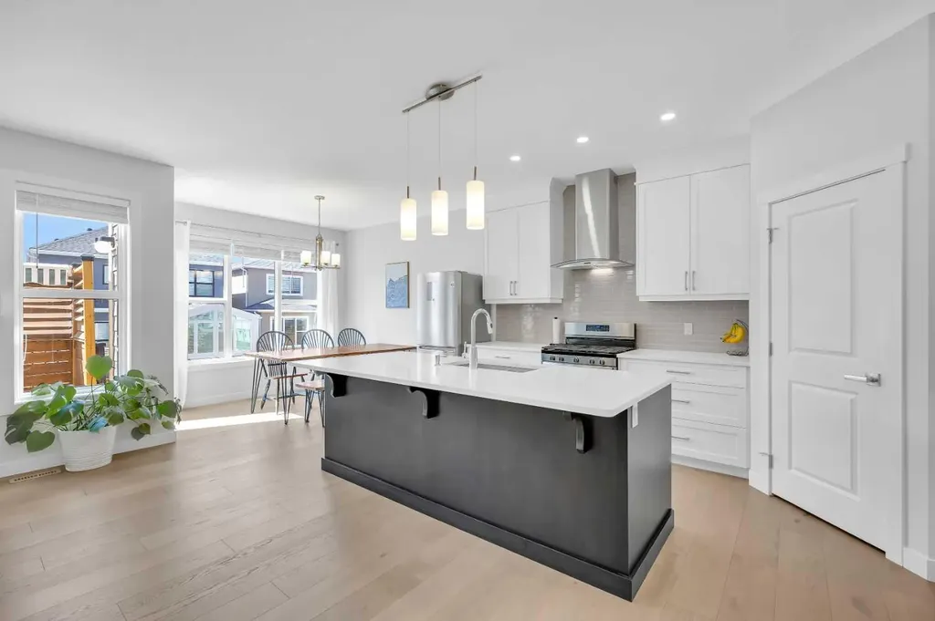 133 Arbour Lake Hill NW Calgary AB T3G 0G9